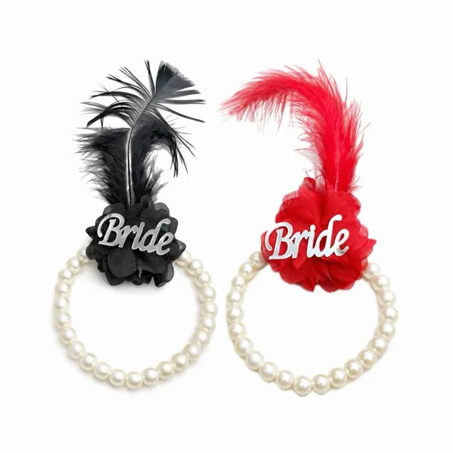 „Bride“ Armbändchen mit Perlen & Feder