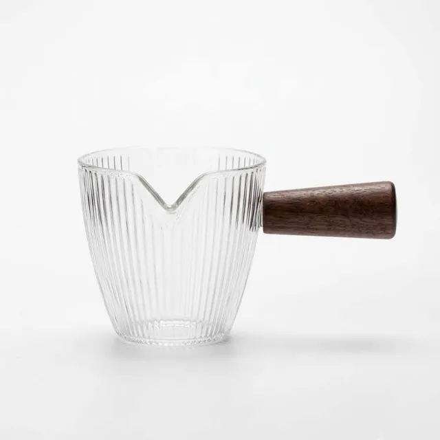 „Milk“ Milchkännchen mit Holzgriff – 120ml